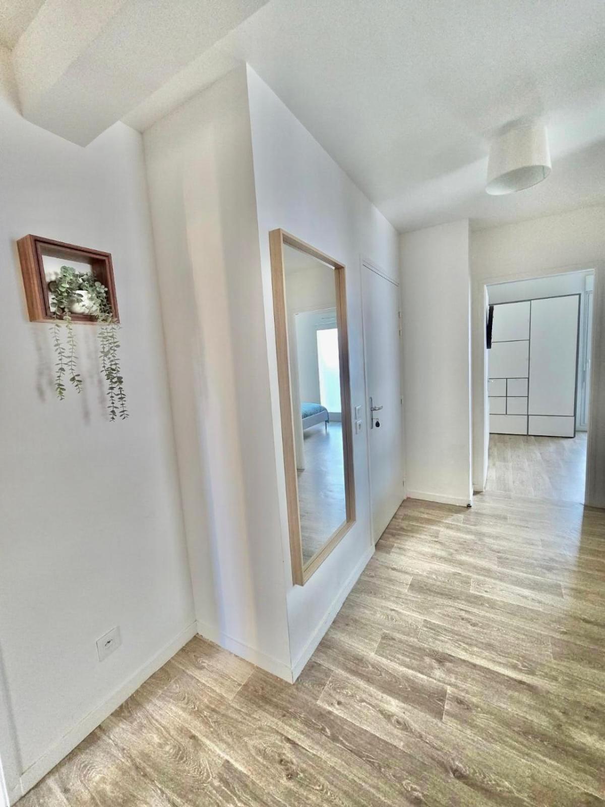 Appartement Rez De Chaussee Avec Parking Prive 奥尔良 外观 照片
