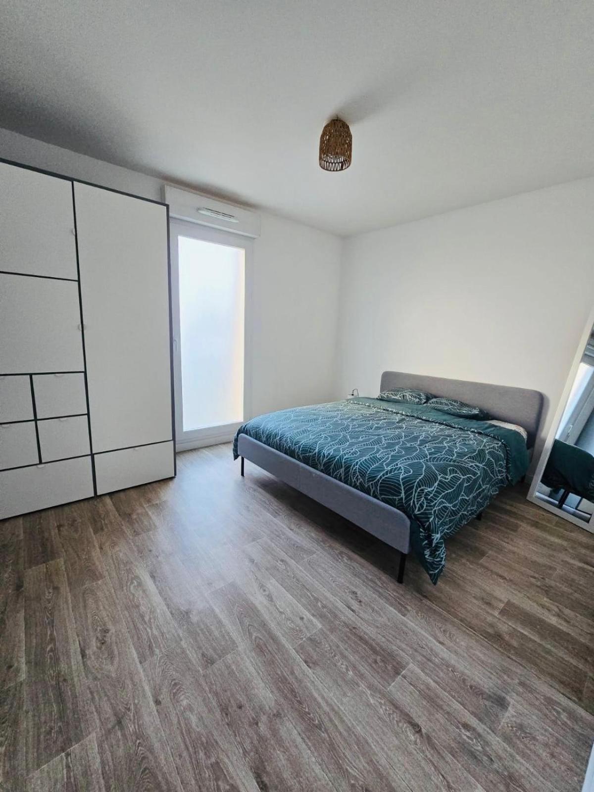 Appartement Rez De Chaussee Avec Parking Prive 奥尔良 外观 照片